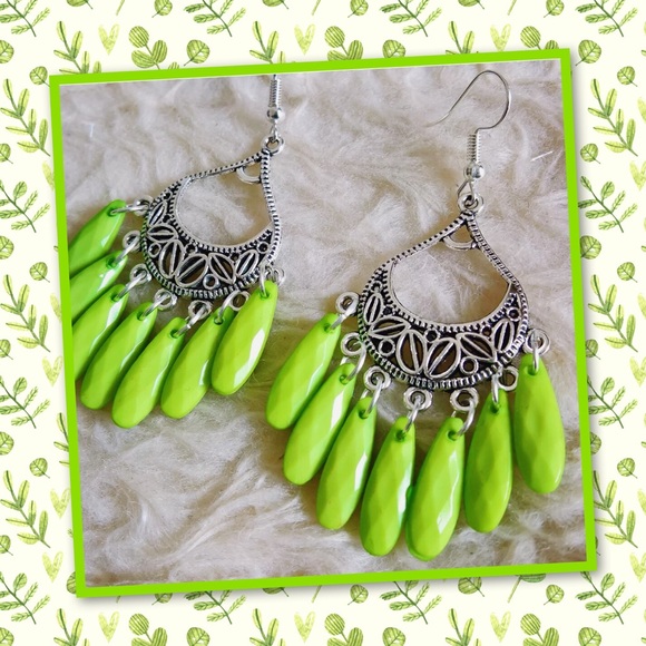 ☘️NEW Vintage Bohemian SILVER LT GREEN - Picture 2 of 3